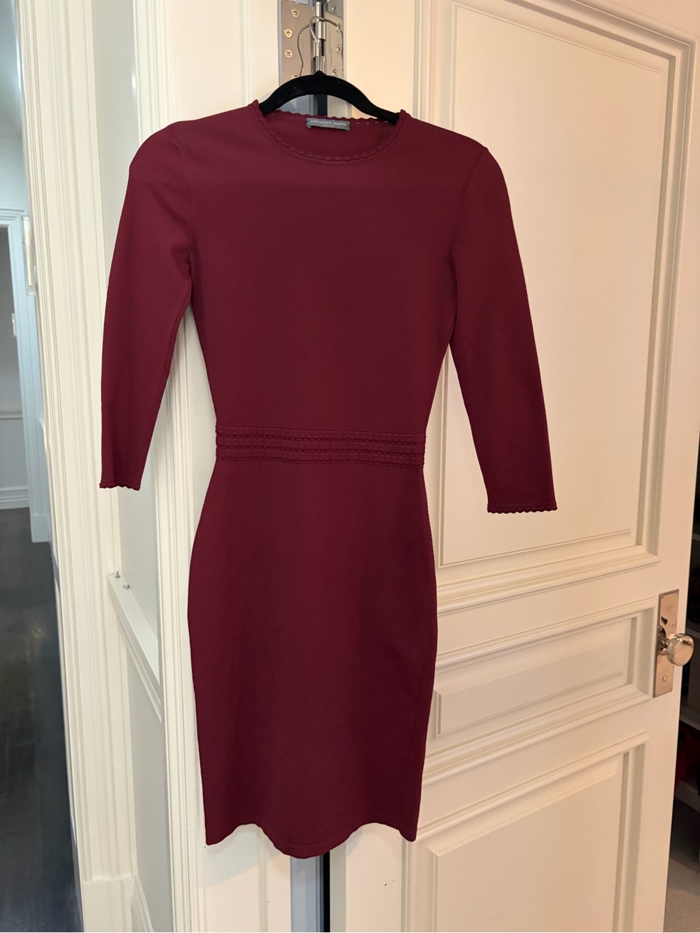 Alexander McQueen Women's Burgundy Sheath Dress with Three-Quarter Sleeves